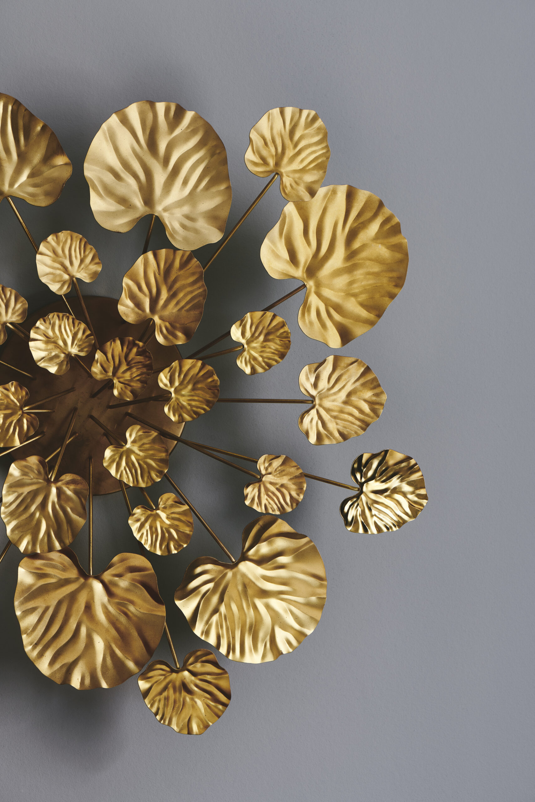 Styling of large brass Wall Flower