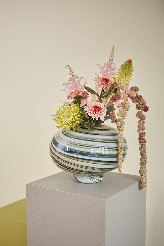 Styling billede af grøn Twirl Vase